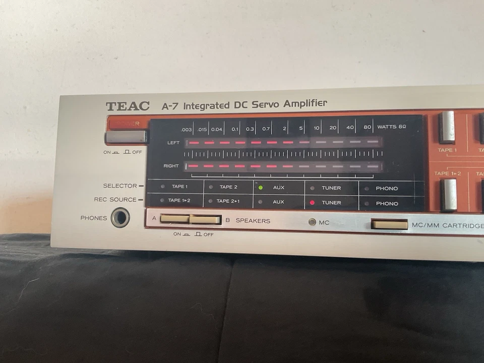 Amplificatore TEAC A7 Da Sistemare - Immagine 2 di 4