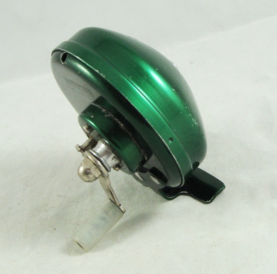 Unusual Old Vintage JOHNSON MODEL 40A Sidewinder Spincast Reel Green