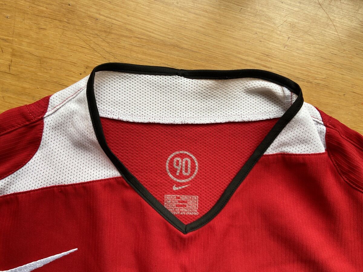 MANCHESTER UNITED 2004 2005 2006 HOME FOOTBALL SHIRT SOCCER MANCHESTER UNITED 2004 2005 2006 HOME FOOTBALL SHIRT SOCCER