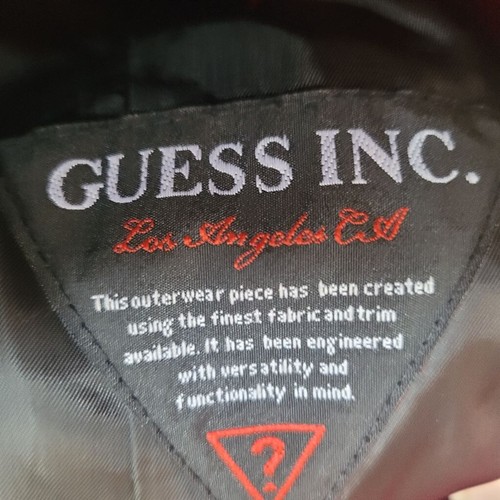 Women's Guess Red Puffer Jacket L/G, faux fur detachable hood, flaws on snaps - Picture 4 of 11