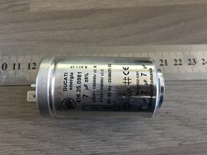 Zanussi Kondenstrockner ZDP7203PZ LAUFKONDENSATOR 7uF - Original Ersatzteile