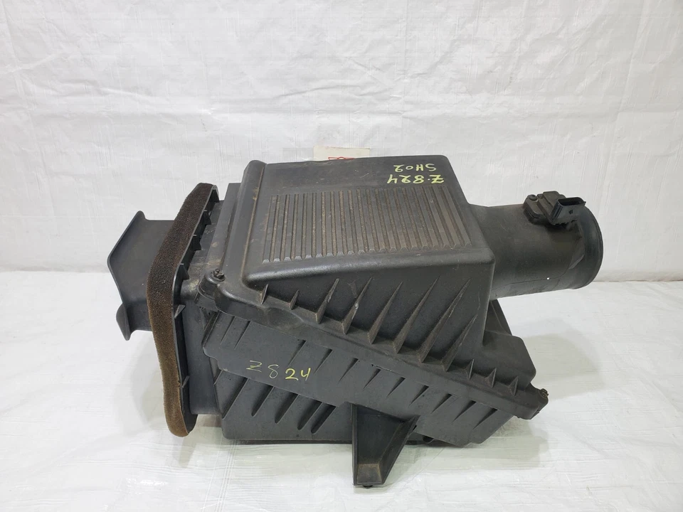 2017-2018 Chevrolet Silverado 1500 Air Intake Cleaner Assembly OEM 23252207 Foto 3 de 4