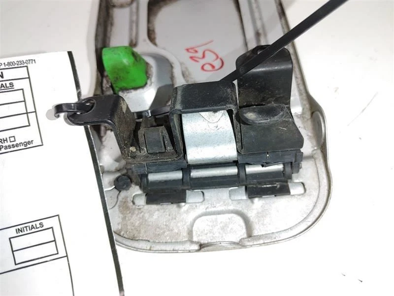 1999 BMW 540I E39 СЕРЕБРЯНАЯ ТОПЛИВНАЯ ДВЕРЬ - Изображение 3 из 4