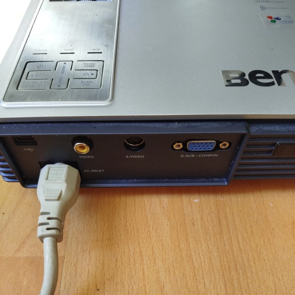 BENQ CP120 Projector Beamer DLP XGA 1500 LUMENS TURNS ON - Bild 3 von 3