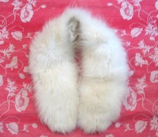 GORGEOUS VINTAGE PLUSH WHITE FOX FUR WIDE COLLAR  EXCELLENT