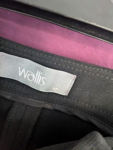 Wallis Cropped Black Trousers Size 10 - Bild 4 von 6