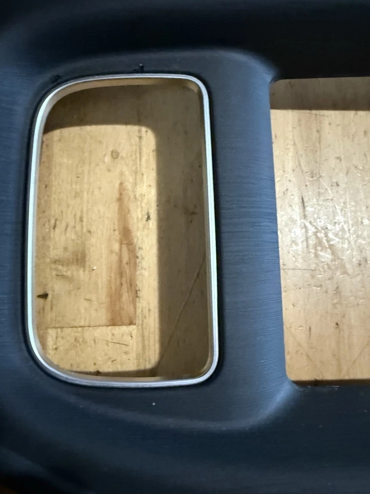 Dodge Charger AL19440DX9 2017-2023 cuadro de instrumentos bisel OEM Foto 3 de 4