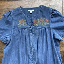 Go Softly Patio Size Medium Dress Denim Embroidered Pumpkins Snap Front C6