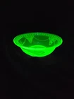Vintage Federal Georgian LoveBirds Green Uranium Glass Berry Bowl 4.5"