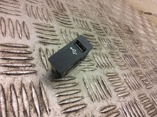 BMW X2 F39 2018 USB socket connector 6820397 SKE37100 32520