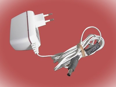 Haushalt Stecker ''EASY BOX X02 Adapter'' UP0251B-15PE 15V 1,66A von UMEC