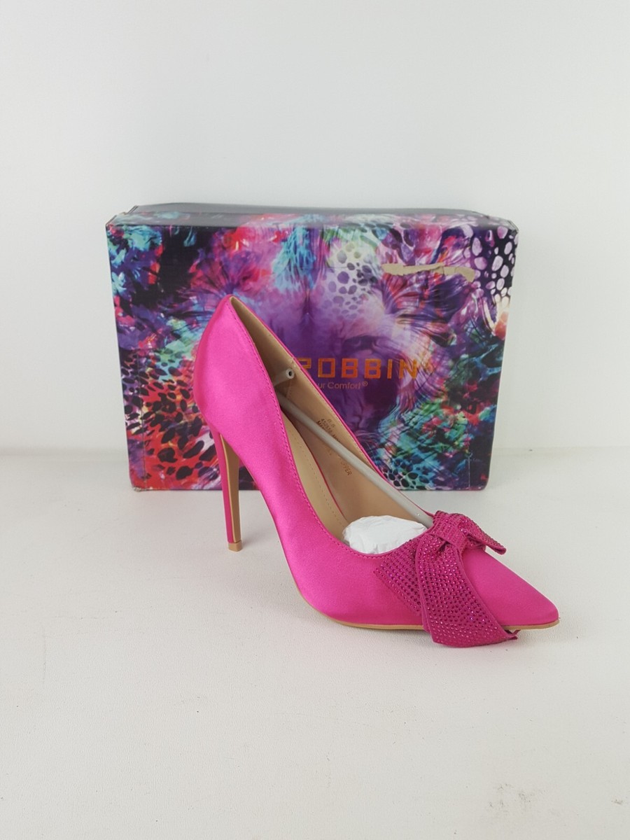 FashioNova Elianna Embellished Bow Pumps in Pink