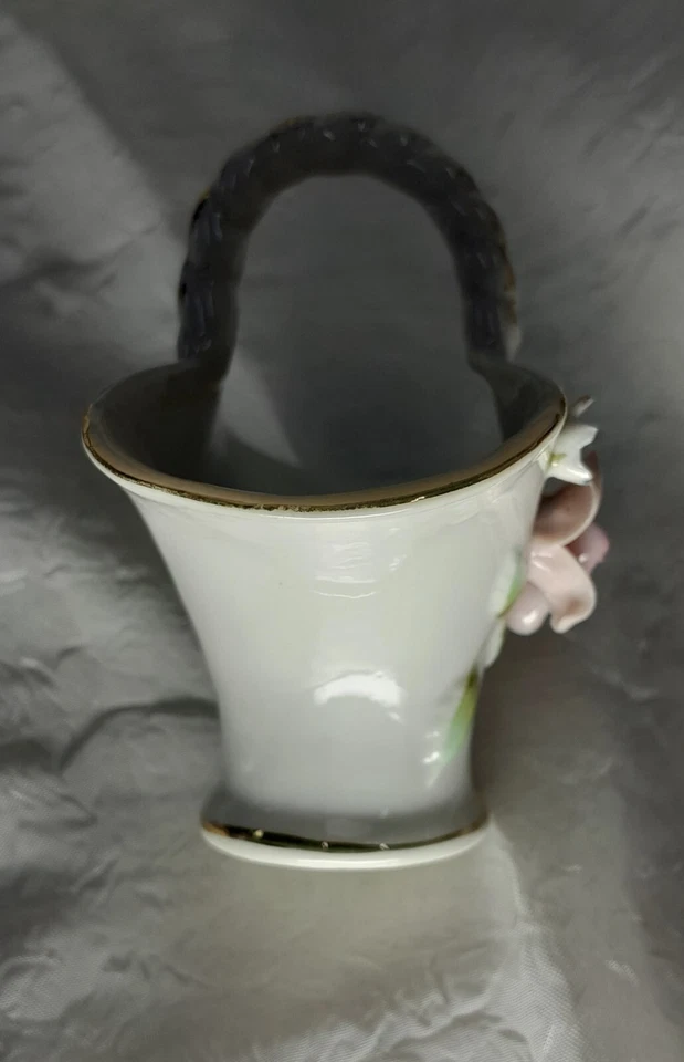 Vintage Porcelain Basket with applied flowers and golden accents - image 4 of 4