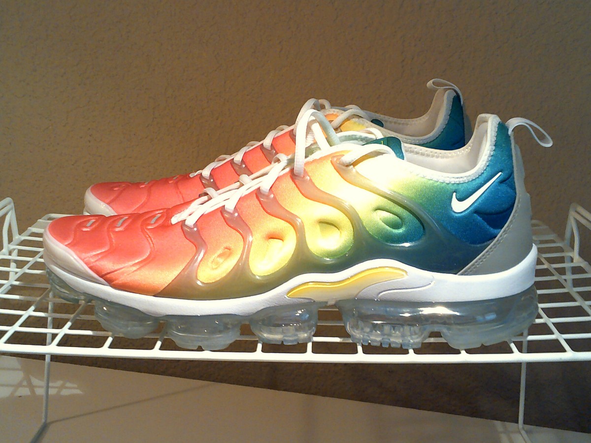 NIKE AIR VAPORMAX PLUS マルチカラー NIKE AIR VAPORMAX PLUS 