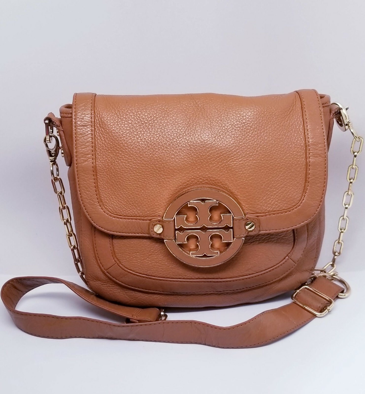 tory burch round crossbody bag