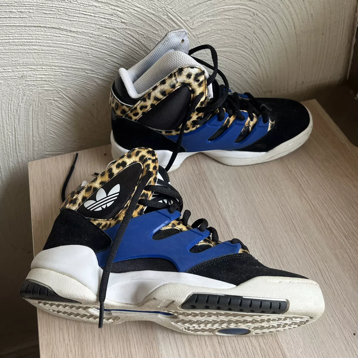 Adidas high hotsell tops size 5