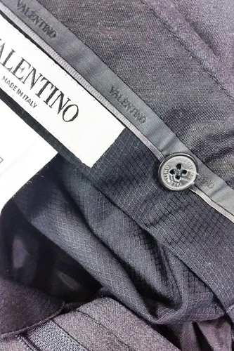 Pantalones VALENTINO para hombre gris lana virgen pliegue frontal pierna recta (IT 46) - Imagen 9 de 11