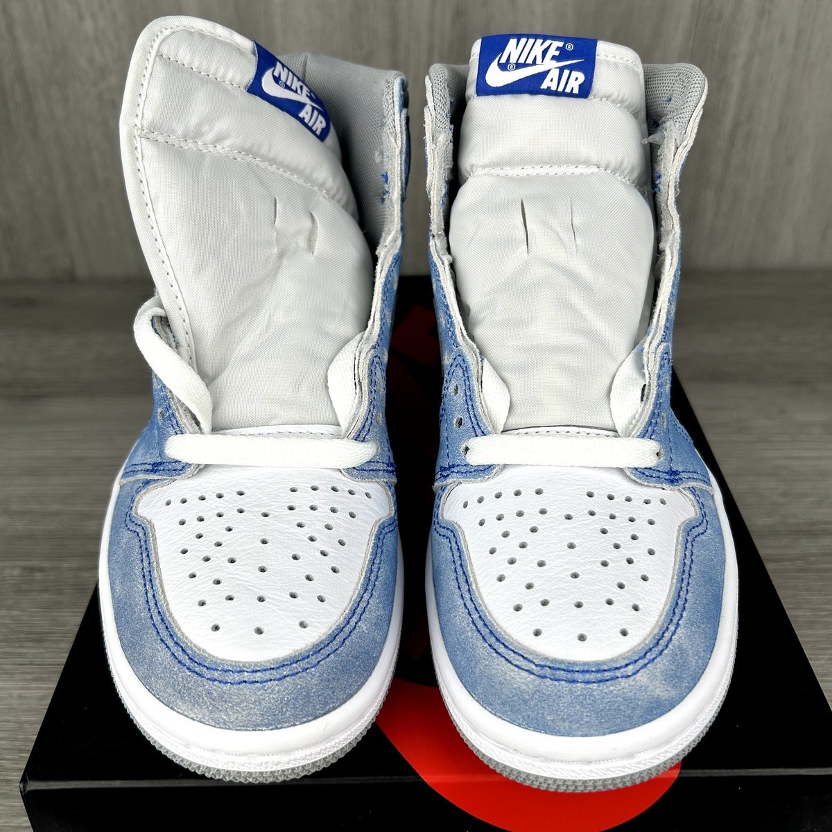 靴 Nike Air Jordan 1 High OG \"Hyper \" Nike Air Jordan 1 Retro High Hyper Royal Grey Shoes Men's
