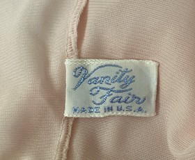 Vintage Vanity Fair Pink Nylon Nightgown Size 42 Gorgeous Embroidered Bodice