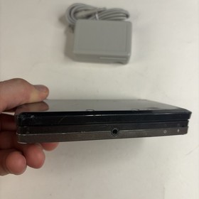 Nintendo 3DS Handheld Video Game Console Black (USA) W Charger US Model