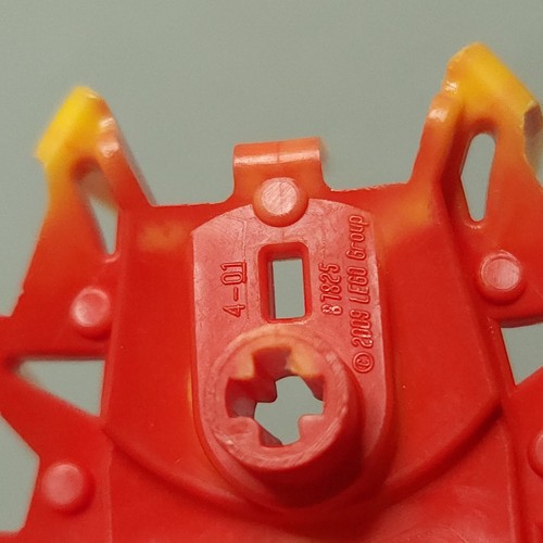 LEGO Hero Factory Armadura Escudo Rojo 87825pb01 Con Picos con Patrón Amarillo Genuino - Imagen 7 de 7
