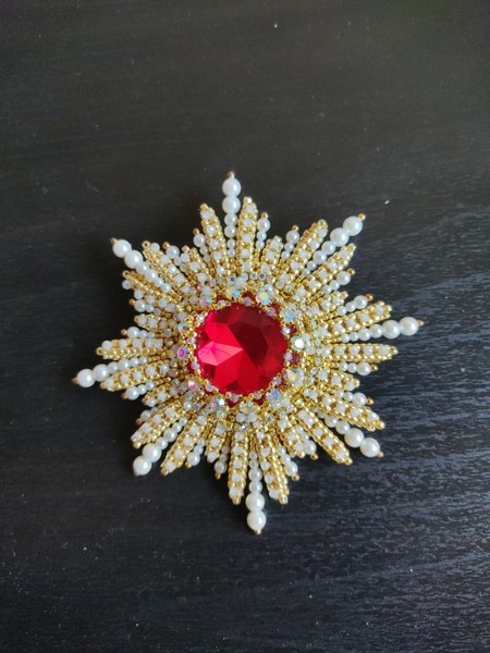 Broche artesanal  Estrella de diamante