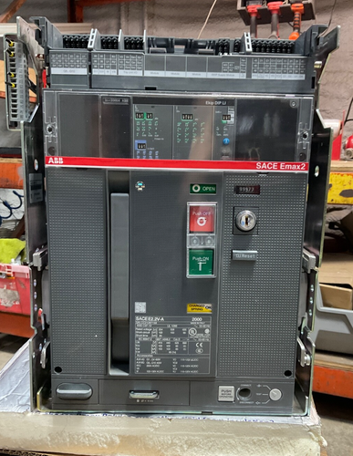 NEW ABB EMAX Z2VFUKAA000A0EEE42EA E2.2V CIRCUIT BREAKER 2000 A 3P EKIP ...