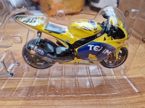 MINICHAMPS 1/12 YAMAHA YZR-M1 CAMEL 2006 VALENTINO ROSSI MOTO GP MOTORCYCLE BIKE - Picture 4 of 4