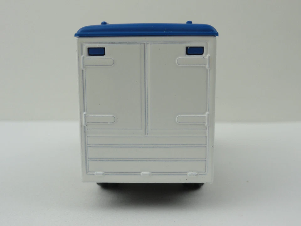 Lledo Promotional LP16 Dennis Parcels Van Scale (Threshold Records and Tapes) - Image 3 of 4