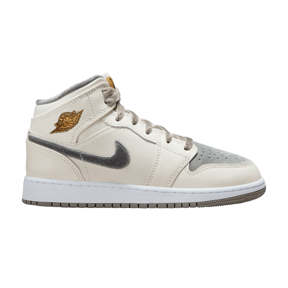 NIKE Air Jordan 1 ベージュ/ブラック 45d58f95ef68ab8b75d38798fb921b