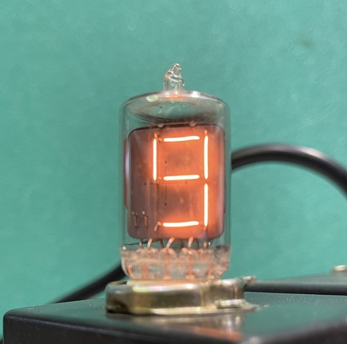 Lot of 6 vintage numitron tube IEE APOLLO DA-2000 for nixie clock, set#2 - Picture 2 of 11