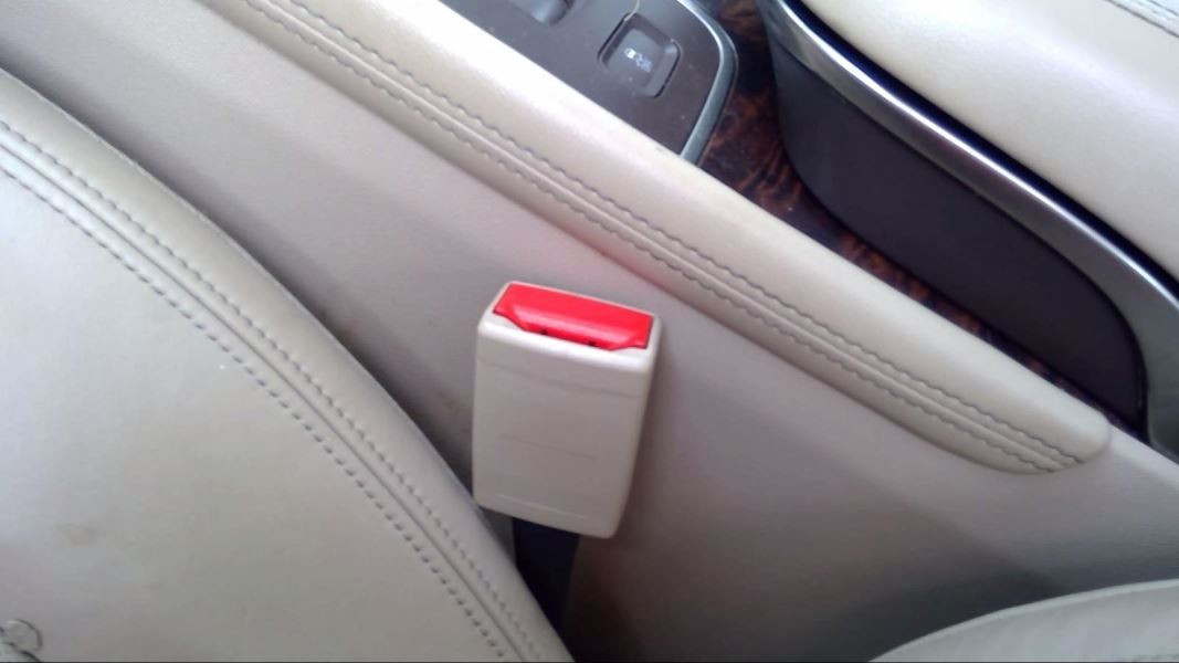 Seat Belt Front Bucket Driver Buckle for 13-17 REGAL Model 4498326