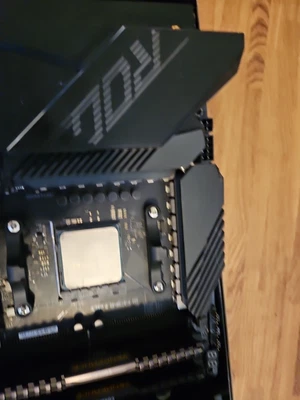 ASUS X570 ROG Crosshair VIII Dark Hero AM4 AMD ATX Motherboard