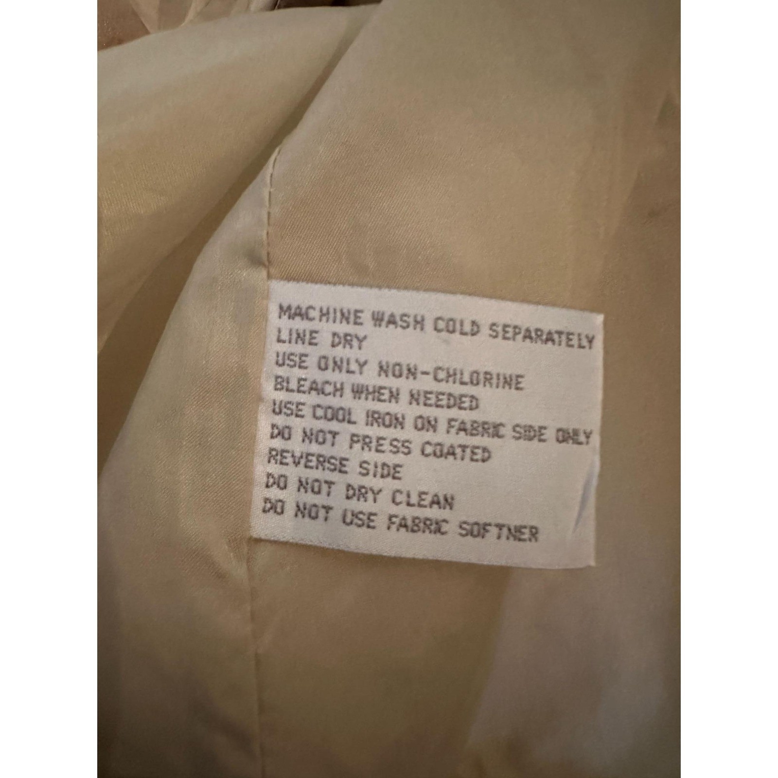 Vintage Ms. Cambridge Trench Raincoat – Size 6P, Champagne Metallic Made in Hong image 8