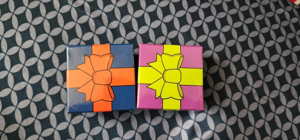 Kotobukiya Batman la Serie Animada Joker y Harley Quinn ArtFX+ Estatuas Foto 4 de 4