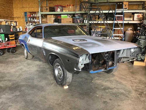 1974 Dodge Challenger coupe - Picture 3 of 30