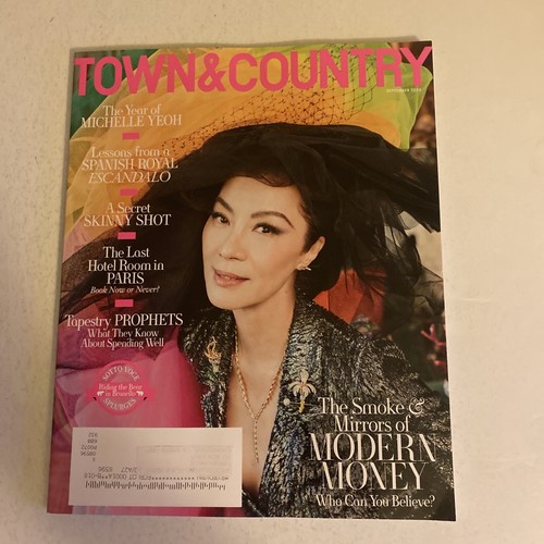 MICHELLE YEOH - Town & Country Magazine - September 2022 - 140 PAGES