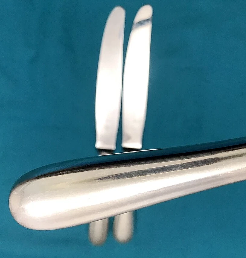 3 Pc Christofle France DAX Silverplated 9.5" DINNER KNIVES ( 1 w/ serrated edge)