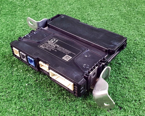 Lexus Es350 ES300H 2019-2021 TRANSCEIVER ASSEMBLY Telematic module 86740-06080 - Picture 10 of 12