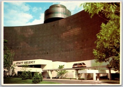Hyatt Regency Dearborn Hotel in Dearborn Michigan (6X4 in) Postcard