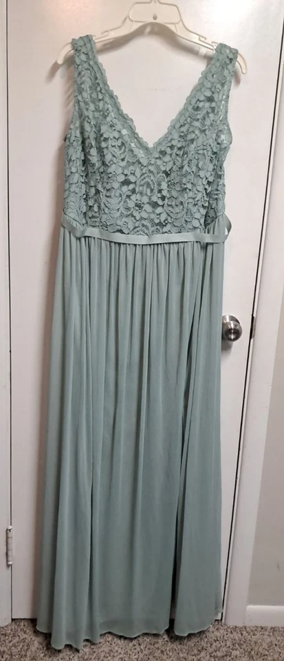 New Davids Bridal Long Lace Mesh Bridesmaid Dress V-Neck Flowy Slit Dusty Sage - Image 2 of 4