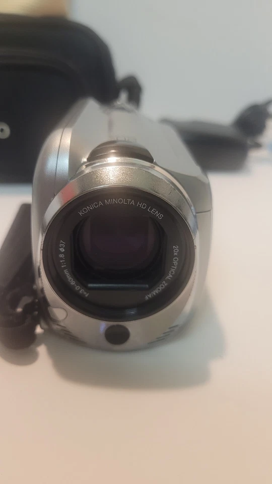 JVC GZ-HD500 Everio Camcorder Full HD Video 80GB Hard Drive Manuals & RECIEPTS - Image 3 of 4