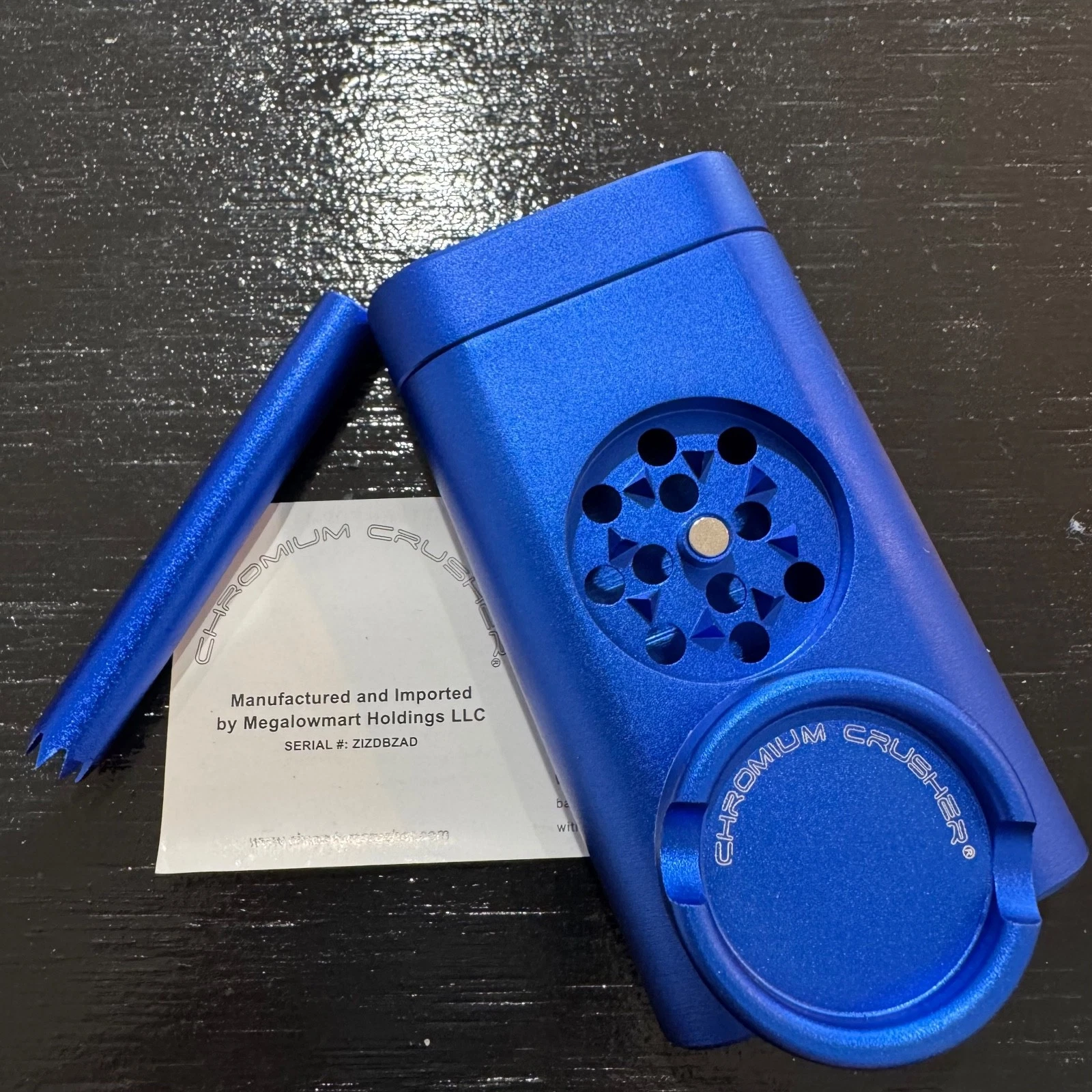 Chromium Crusher Dugout Magnetic Grinder 4-Piece Herb Storage Blue
