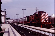 1985 Portugal Cp Diesel Loco Original Railway Slide Ref 8378