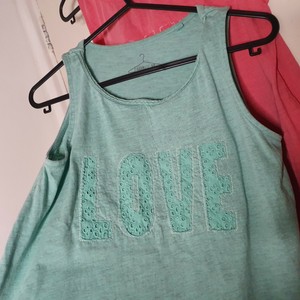 next vest tops