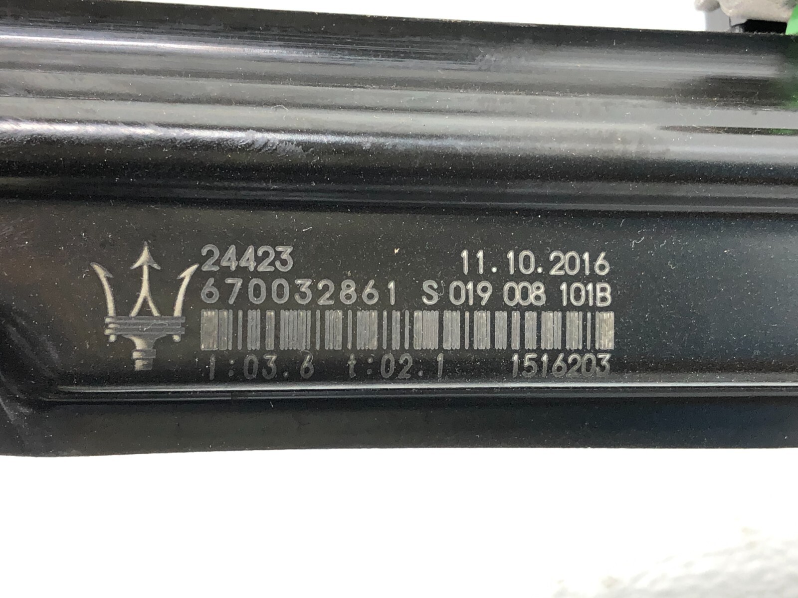 2017-2020 MASERATI LEVANTE LEFT DRIVER REAR DOOR WINDOW REGULATOR OEM.