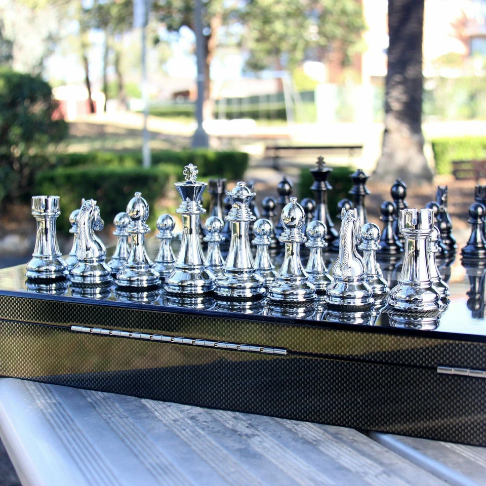 Dal Rossi Italy Silver Titanium Chess Set on 20" Carbon Fibre Shiny Finish Board - Image 3 of 4