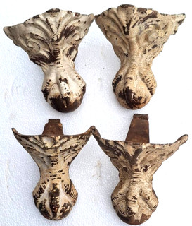 Antique Set Of 4 Matching Cast Iron Claw Foot Tub Feet