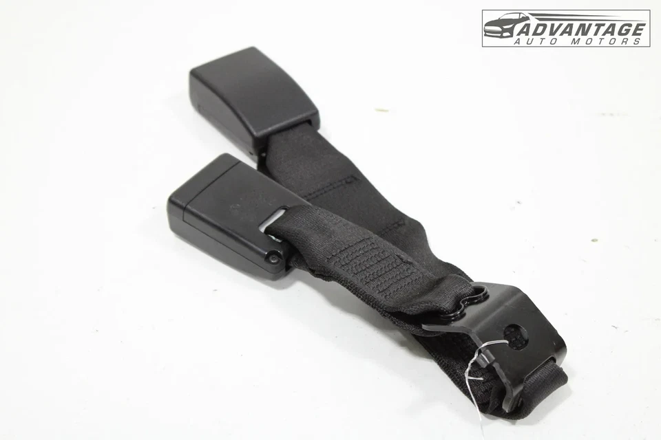 2013-2016 BMW 328I XDRIVE F30 REAR RIGHT 2ND SECOND ROW SEAT BELT BUCKLE OEM - Image 3 of 4