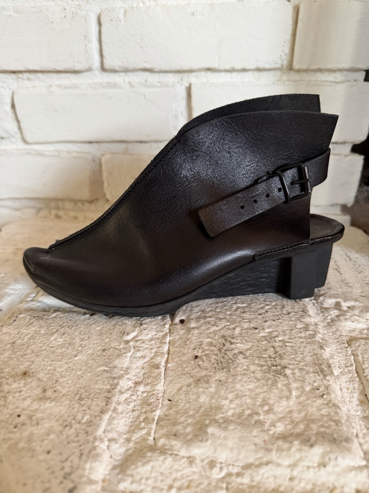 Sandalias Trippen de cuero negras x + OS Mandarin F talla 40 (funciona pequeño EE. UU. 8,5)